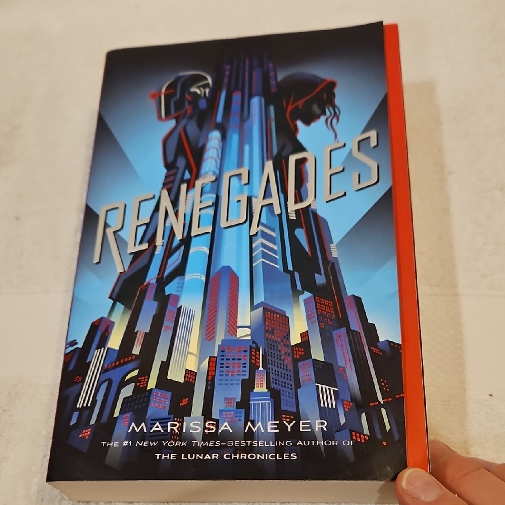 RENEGADES BY MARISSA MEYER